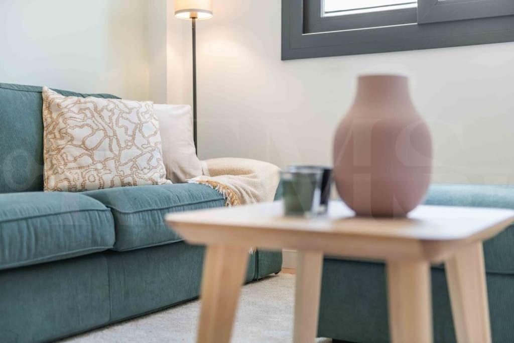 Fresh & Stylish Apartment With Parking By Rems Malaga Exterior photo